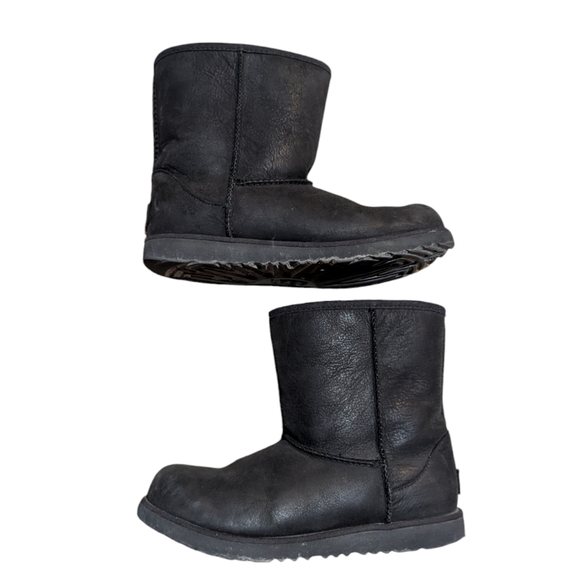 Ugg Kids' Classic Short Waterproof Weather Boot Black size 6 - Picture 3 of 6